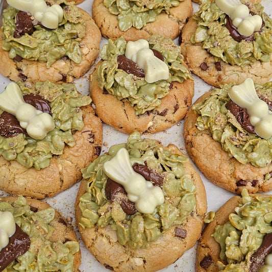 PISTACHIO CORNFLAKE CHUNKY COOKIE